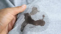 Kuinka poistaa tahra alle 5 minuutissa: vanha menetelmä, joka on tehokkaampi kuin nykyaikaiset tuotteet