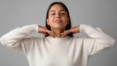 Kuinka välttää kaksoisleuka: yksinkertaiset mutta tehokkaat vinkit asiantuntijoilta