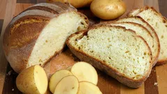 Miksi peruna ja leipä eivät kuulu samalle lautaselle: Ravitsemusterapeutit paljastavat seuraukset