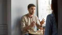 Kuinka tunnistaa älykäs henkilö? Yksi lause riittää.