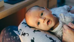 Rauhallisen unen salaisuus: Näin ymmärrät, mitä lapsesi haluaa yöllä itkiessään