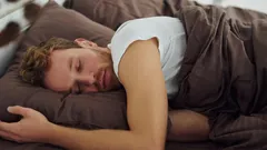 Tämä univaihe ratkaisee, kasvaako lihaksesi – vai menevätkö treenit hukkaan: näin et jätä sitä väliin