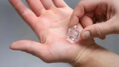 Jää ei ole pelkkää cocktaileihin: 7 arjen niksiä, jotka pakastimesi kätkee