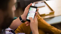 Älä anna WhatsAppin täyttää puhelimesi muistia – älykkäät asetukset ja chat-historian palautus