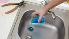 Putkimiehen menetelmä: Kuinka puhdistaa viemäri 5 minuutissa ja päästä eroon tukoksista pysyvästi