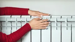 Lämmityskausi 2025: kuinka säästää helposti ja pysyä lämpimänä syksyllä ja talvella