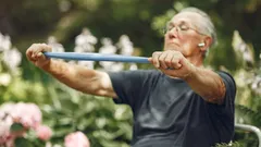 Vain 15 minuuttia päivässä – ja nivelet toimivat taas: parhaat harjoitukset yli 60-vuotiaille